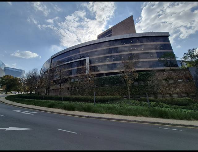 552M² OFFICE TO LET IN SANDTON CENTRAL